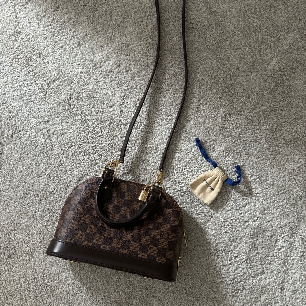 Louis Vuitton Alma bb crossbody